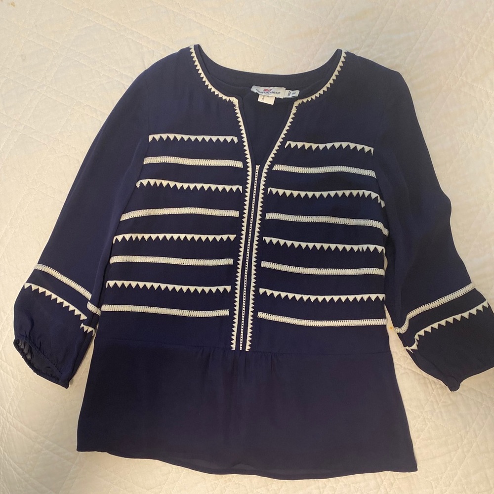 Vineyard Vines top